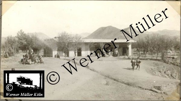 Foto Wilhelm Rieck , Afghanistan, Darulaman, Darul-Aman, Berlin, 1922, Amanullah, Rieck, Kabul, Tape-Taj-Beg, Maass, Harten, Standke, Plessen, Kandahar, Horten, Harten, Bau, Palast, Bazar, Timur Schah, Partschin, Parschin, Teheran, Persien, Iran, aden, Vesuv, Neapel, Bombay, Maass, Bagman, Grobba, Gerber, Burg, wandgemälde, Königszimmer, Elefantenrennen, Bünte, Fensterblick, Winter, Reiterverein, Grantham, Suraija, Turmzimmer, Suez, Lyzeum, Schlüterstr, Berlin, Sancoussi, Potsdam, Schlossdächer, Schlossdach, Schachpartner, Kupfterdächer, Kupfterdach, Königlich Afghanischen Gesandtschaft, Berlin-Moabit, Alim Khan, Emir von Buchara, Lalander, Thaj Mahal, Agra, Parron, Baron Plessen, Mehl-Bazar, Mehlhändler, Obsthändler, Zuckerbäcker, Silberschmiede, Habibullah, Bank Ottoman, Pulverfabrik, Uran-Wiederaufbereitungsanlagen, F13, Gallipoli, 